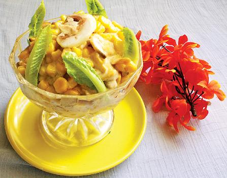 سالاد ذرت و قارچ