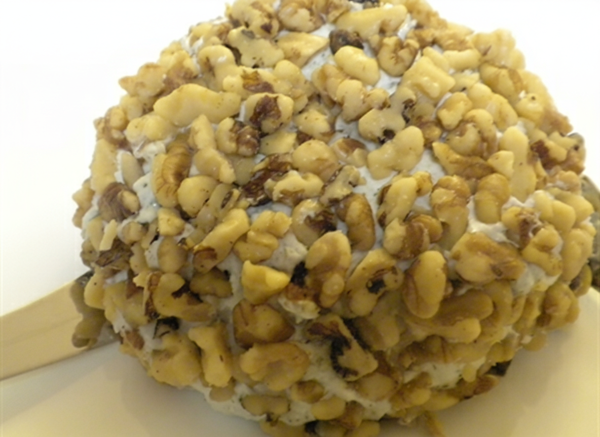 توپ پنیر و گردو