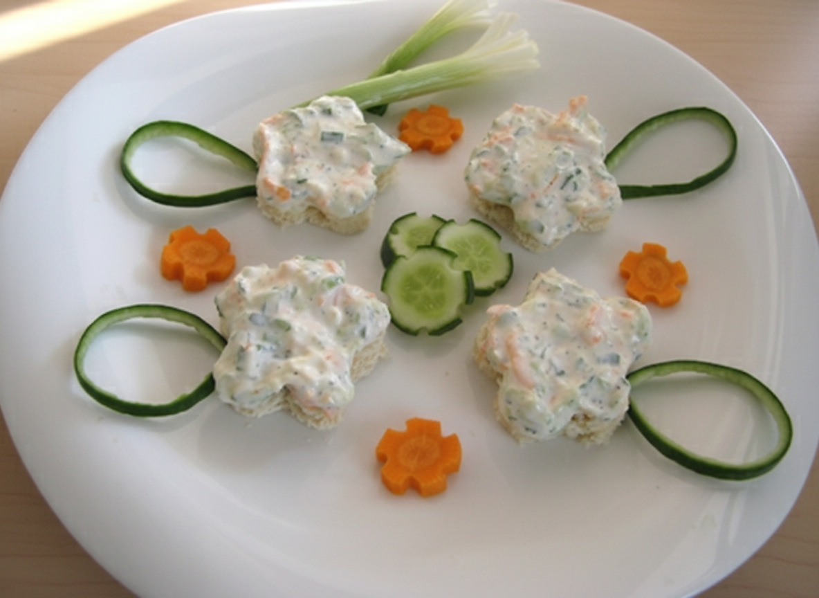 دیپ پنیر و خیار